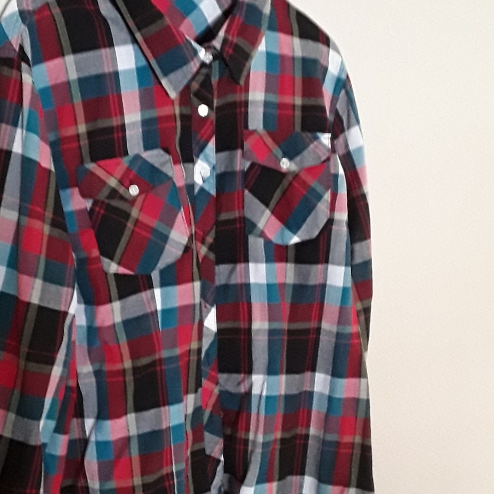 Woman's long sleeve button down shirt